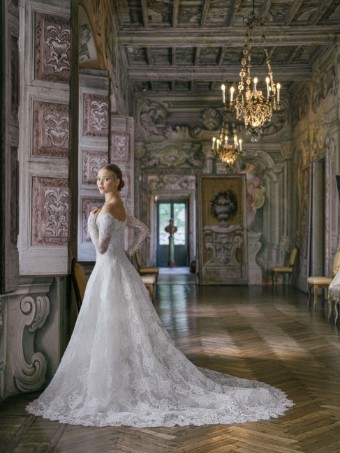 Monique Lhuillier #Fleur de Lis #1 thumbnail