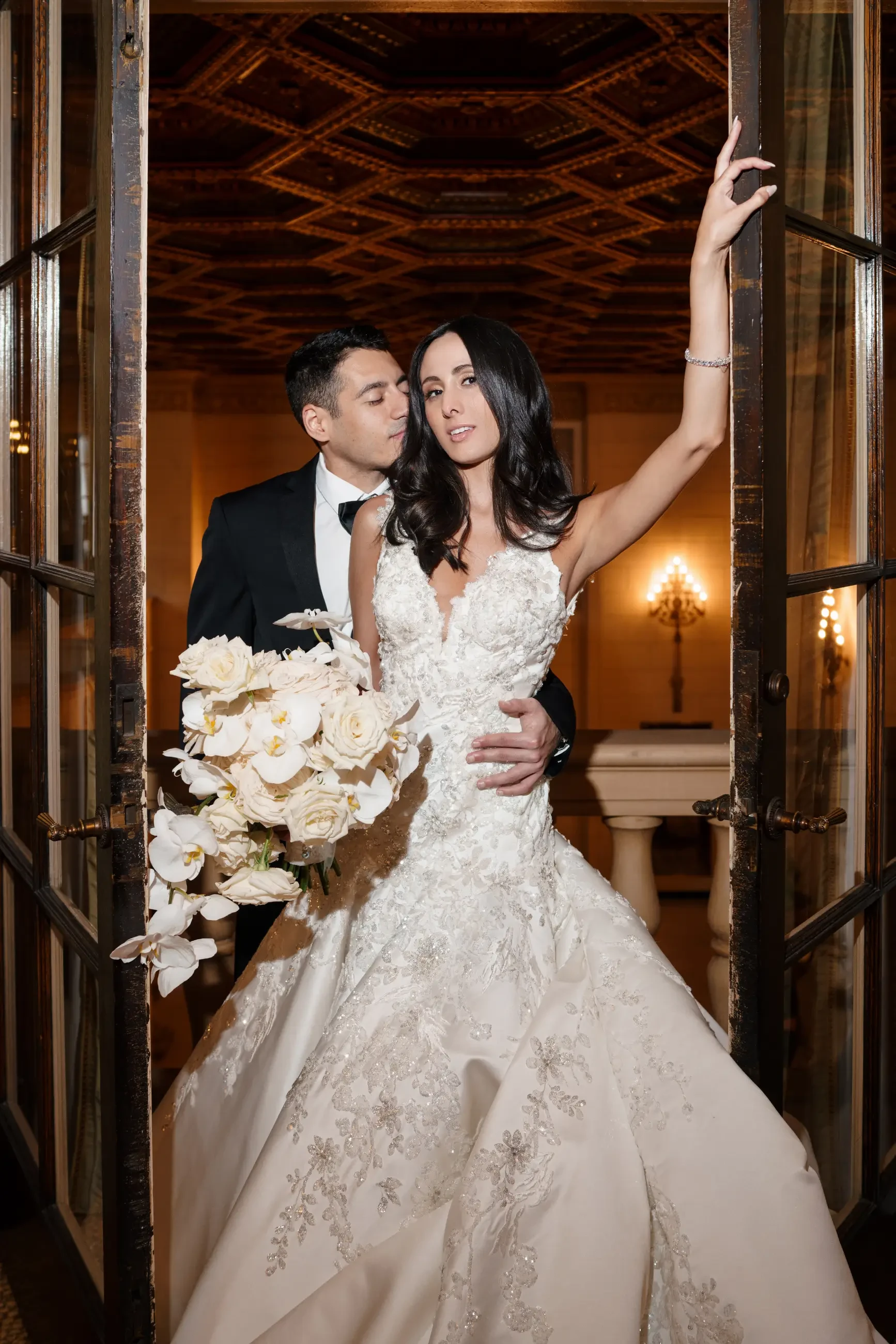 Victoria + Michael. Desktop Image